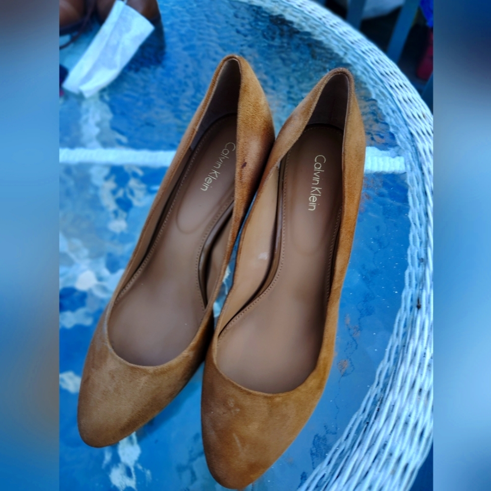 Calvin Klein women's suede heels size 10